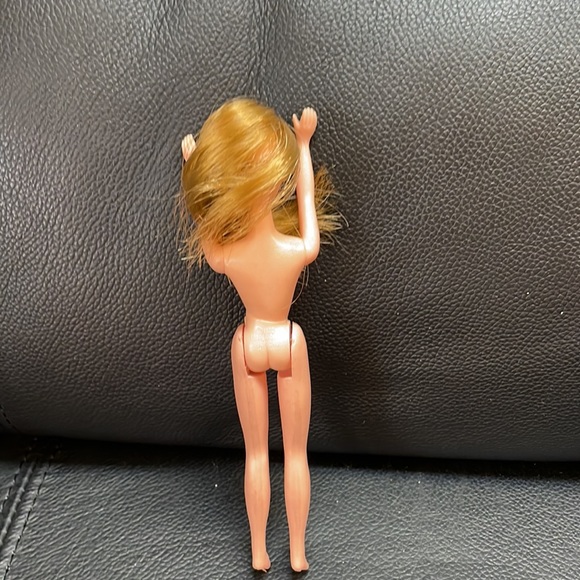 Dawn Topper Doll with Outfit and Boots - Picture 5 of 8